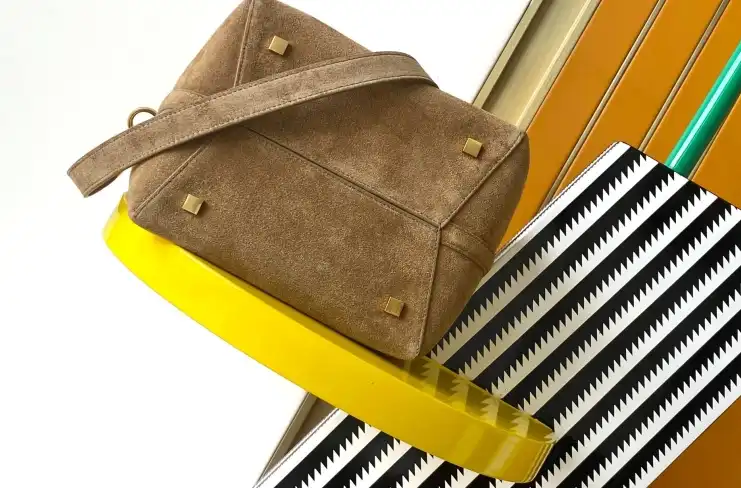 Gvc*1 bucket bags 4837a-0036