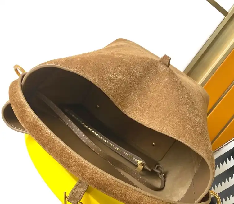 Gvc*1 bucket bags 4837a-0036