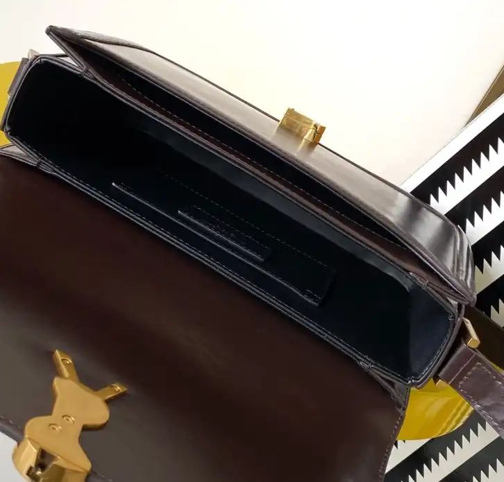 Gvc*1 satchel bags 4837a-0040