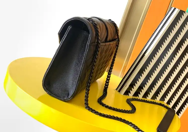 Gvc*1 satchel bags 4837a-0050