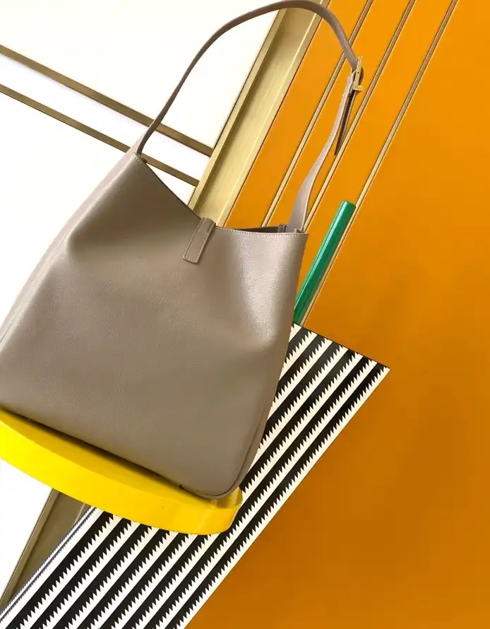 Gvc*1 top handle bags 4837a-0060