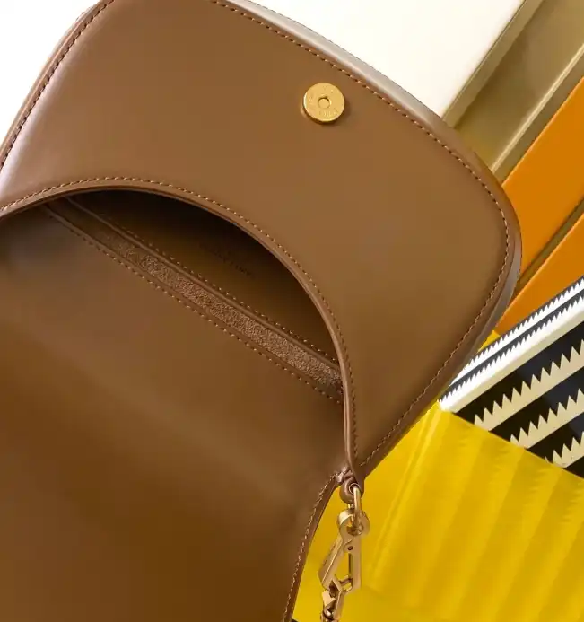 Gvc*1 top handle bags 4837a-0072