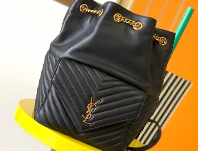 Gvc*1 backpacks 4837a-0091