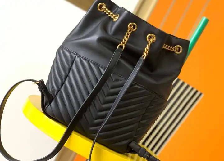 Gvc*1 backpacks 4837a-0091